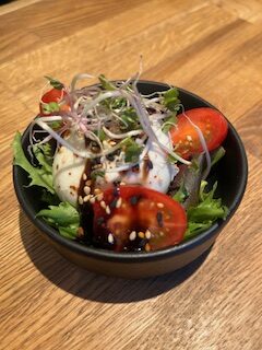 Burrata med friske cherrytomater